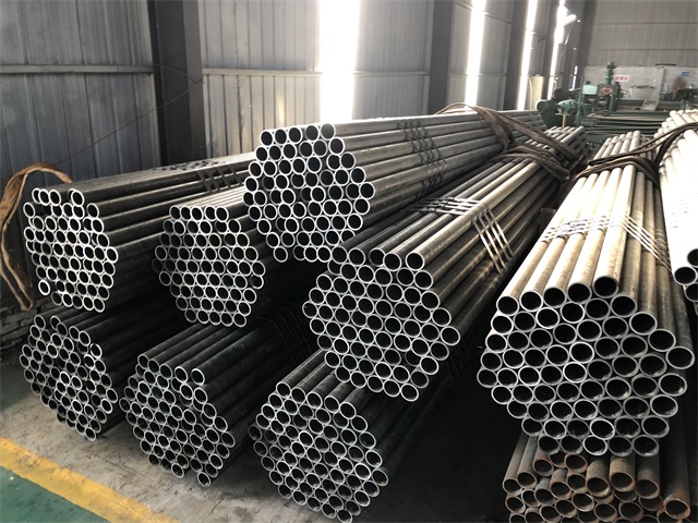 玉树小口径厚壁无缝钢管