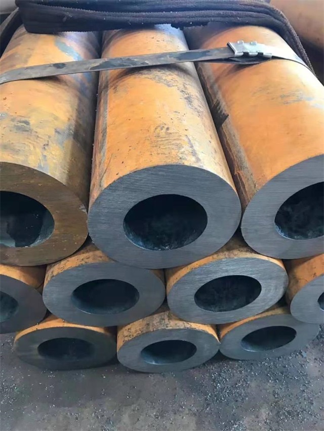 玉树20号厚壁无缝钢管
